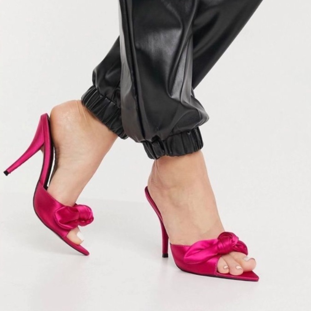 ASOS DESIGN Nester bow mules sandals on pointed insole magenta satin Size 10